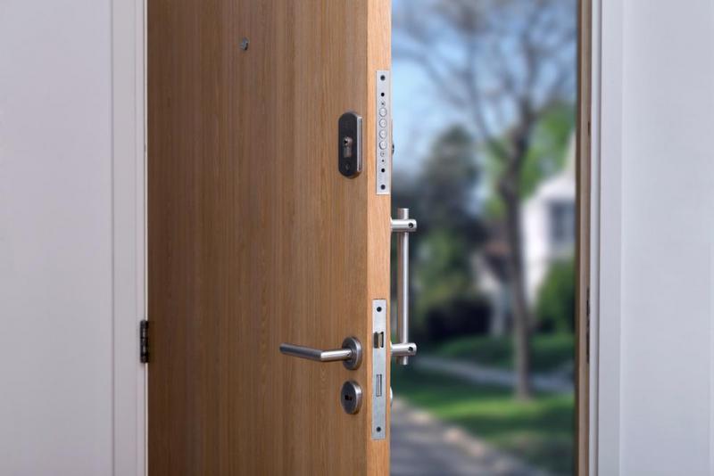 Portes d'entr&eacute;e en alu, bois ou PVC, laquelle privil&eacute;gier ?